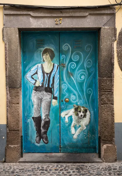 The art of open door in the street of Santa Maria. A project which aims to 