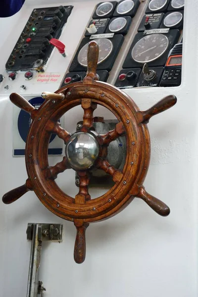 Steering wheel of small boat
