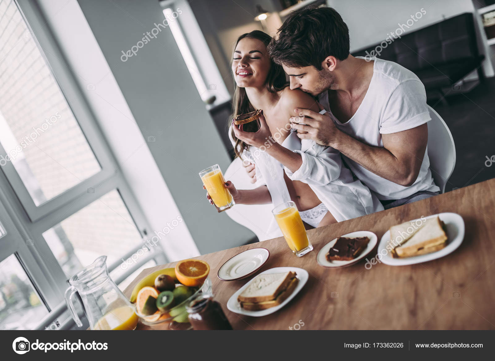 Фотосессия сооблазнительной Sweet Breakfast Dionisia