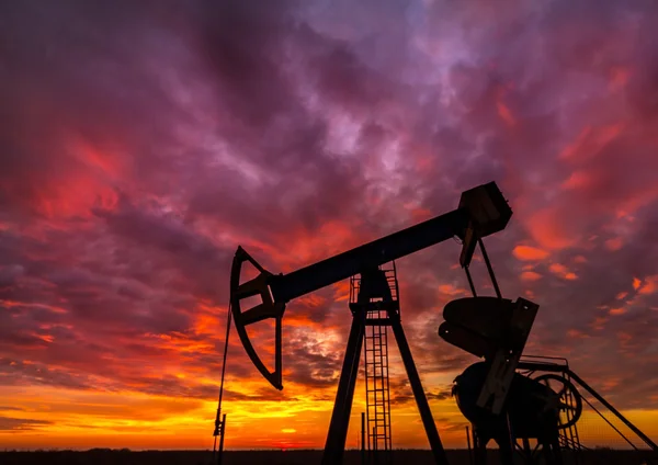 Operating oil and gas well, in remote field