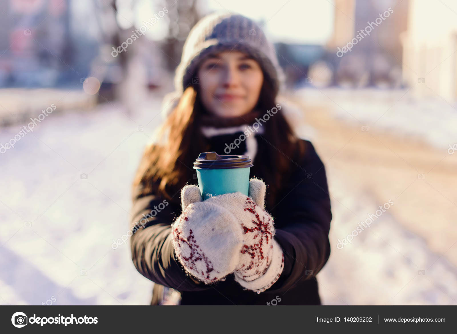 Зимняя фотосессия с кофе