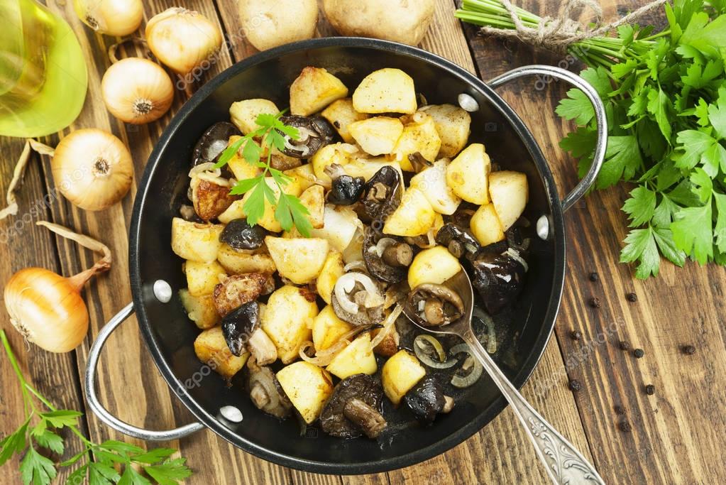 Картошка с грибами рецепт в кастрюле