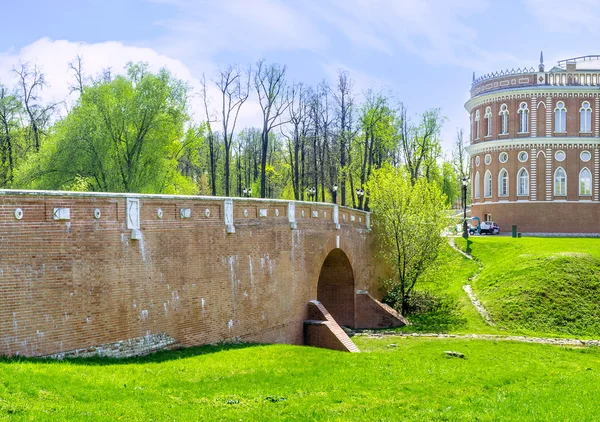 The brick bridge in Tsaritsyno