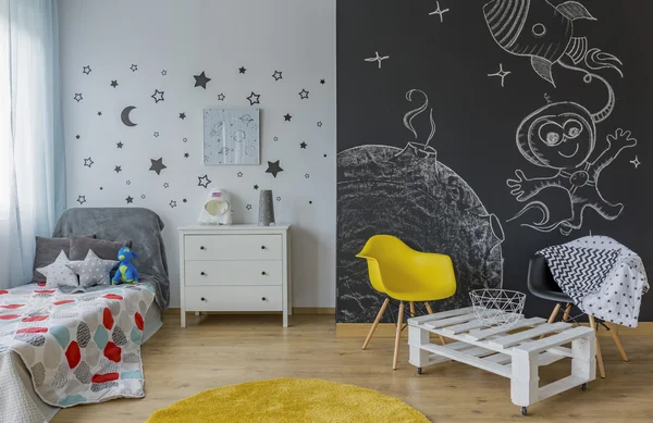 Child room in cosmic style