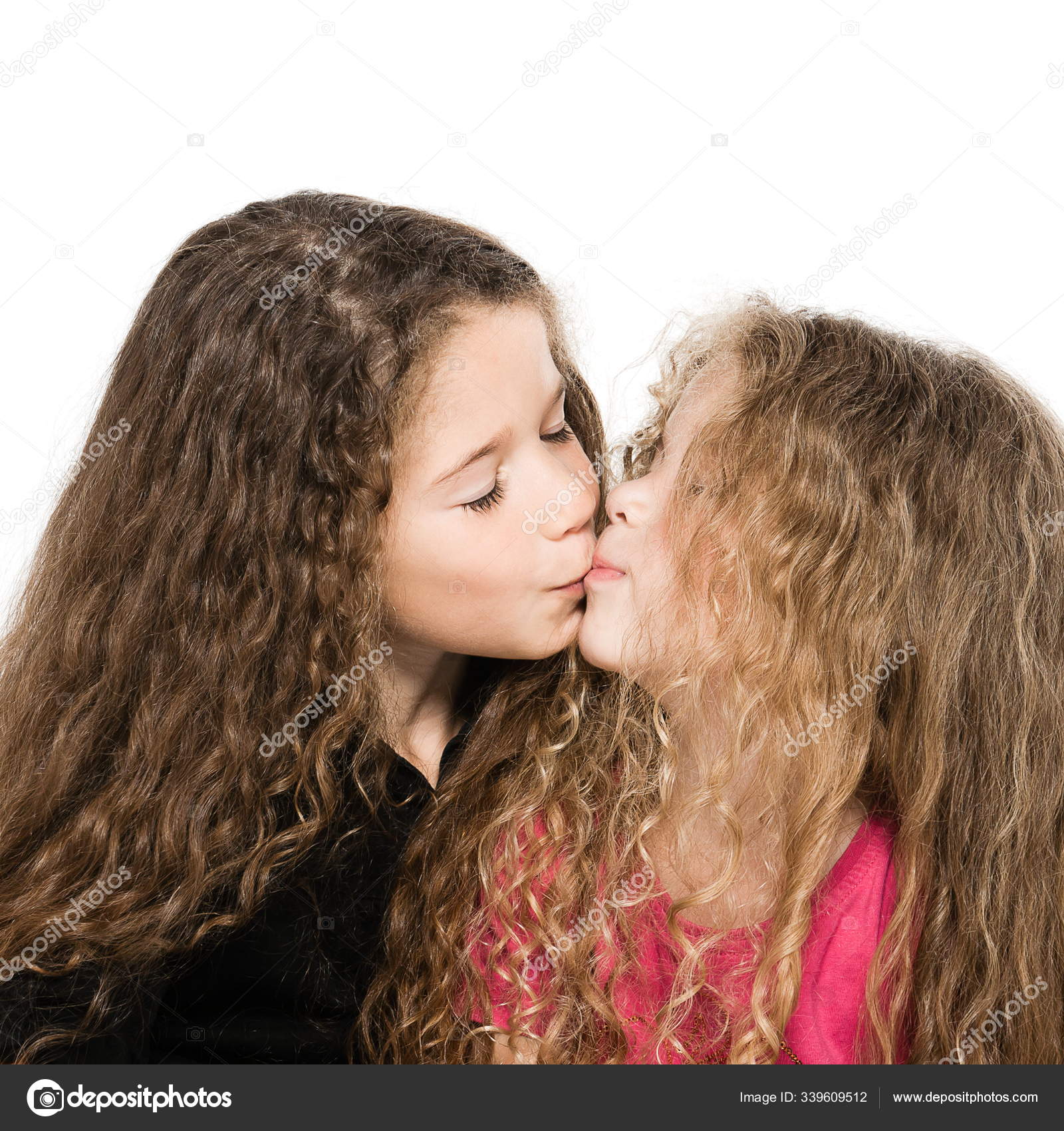 Teens Kissing And Licking Each Other