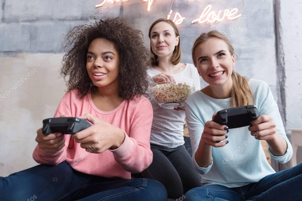 игры для взрослых девушек скачать