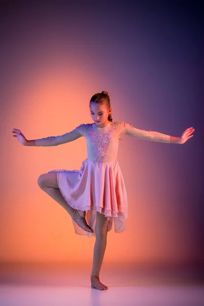 The teen modern ballet dancer
