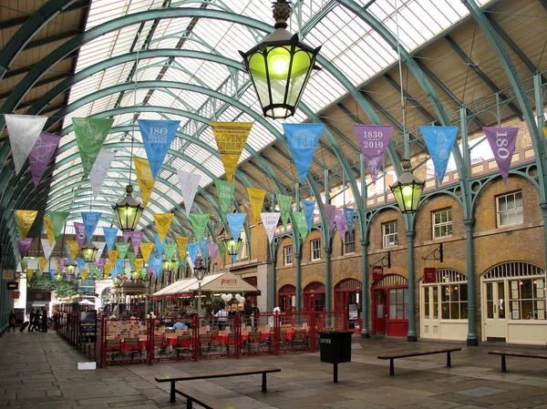 Covent Garden is one of top 5 shopping destinations and also a great place to eat in London according to various travel advisers.