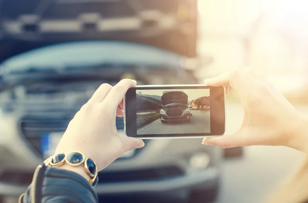 Key, door, hand, woman, sun, summer, watch, car, unlock, transportation, vehicle, part of body, stolen, signal, security, safety, unlocking, thief, transport, lock, automobile, insurance, keys, street, sunlight, sunny, sky, road, owner, reflection, y