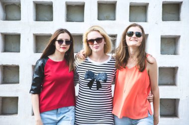 çekici bir genç kadın