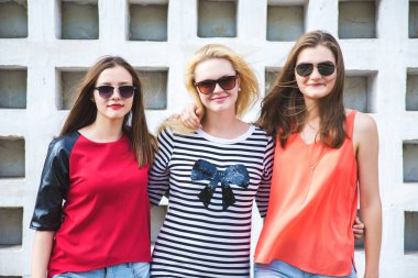 çekici bir genç kadın