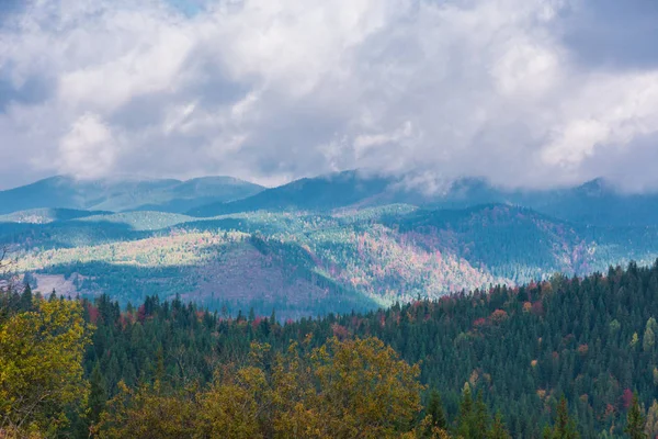 Beautiful Carpathian mountains — Stock Photo, Image