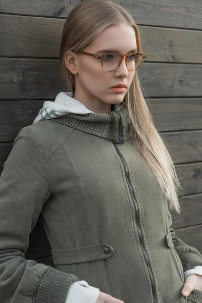 Young woman in glasses — Stock Photo, Image