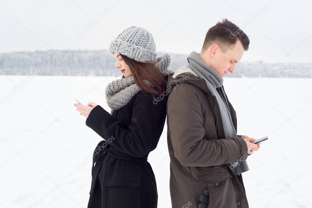 love couple texting