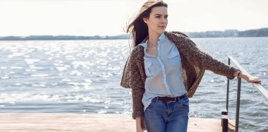 Pier Girl on. kopya alanı