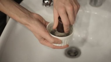 Bir profesyonel vintage tıraş fırçası yıkama Kuaför berber,