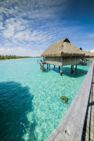 Nad vodou Sofitel Moorea krajina — Stock fotografie