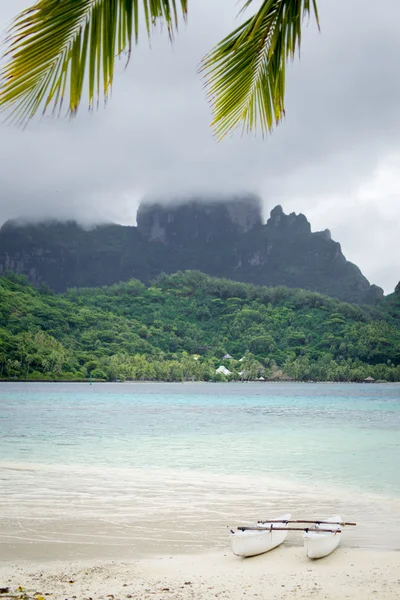 Bora Bora cloudy — Stock fotografie