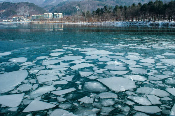 Son dakika buz float nehirde