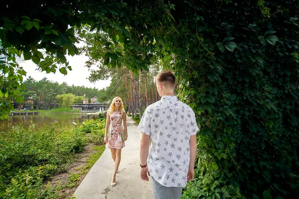 man goes to meet a girl