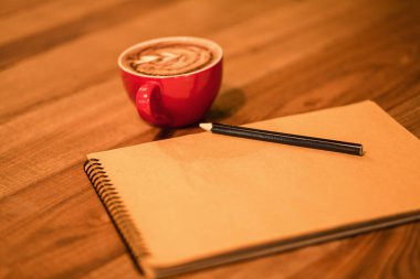 sıcak kahve ile notlar 