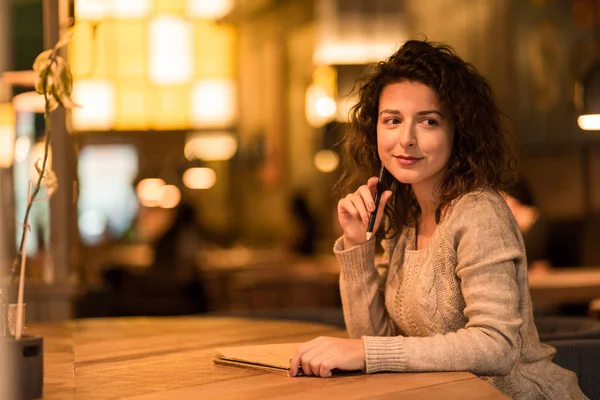 Kız yazma notlar Cafe