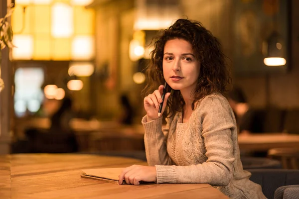 Kız yazma notlar Cafe