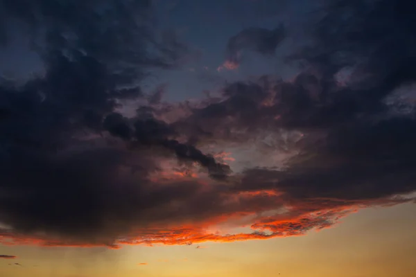 Black Thunderclouds Sunset Bright Orange Sunset Dark Clouds Storm Sky — Stock Photo, Image