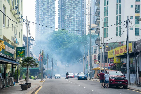 房间的消毒 很多烟腐蚀的昆虫 吉隆坡 马来西亚 2020 — 图库照片