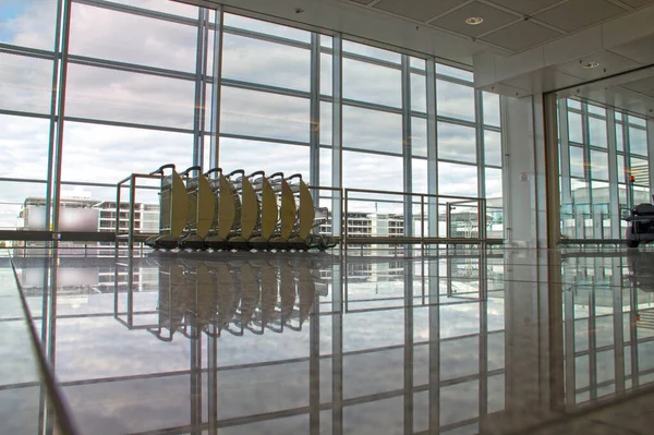 Empty Airport Corridor People China Coronavirus Epidemic Outbreak — Stock Photo, Image