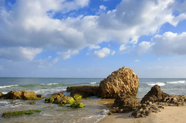 Wybrzeża Morza Śródziemnego w południowym, w Izraelu — Zdjęcie stockowe