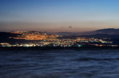 Tiberias şehir ışıkları