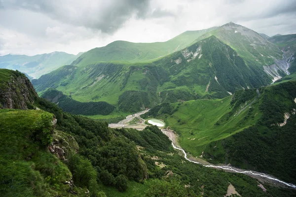 Berg i Kaukasus — Stockfoto