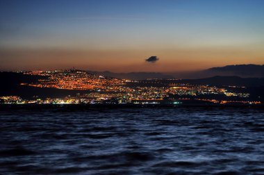Tiberias şehir ışıkları
