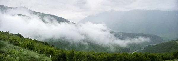 A Kaukázus hegyei — Stock Fotó
