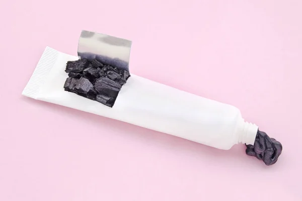 Toothpaste Tube Solid Liquid Black Natural Cosmetic Activated Charcoal Volcanic — Stock Photo, Image
