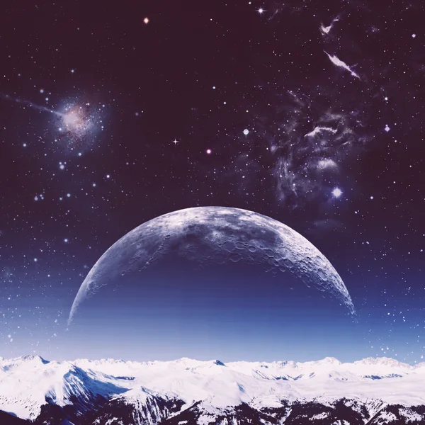 Noite nebulosa nas montanhas — Fotografia de Stock