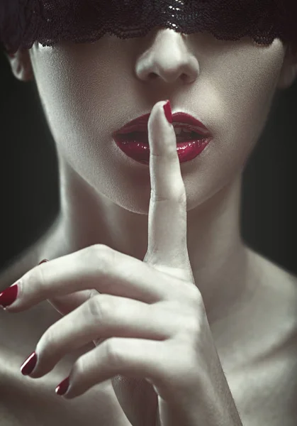 Gizli, kadın portre