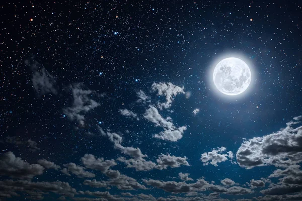 Нічне Небо Зорями Місяцем Хмарами Елементи Цього Зображення Надані Наса — стокове фото