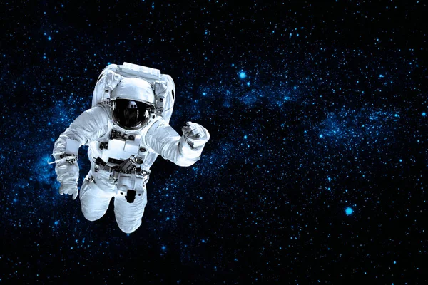 Astronauta Vola Sopra Terra Nello Spazio Elementi Questa Immagine Forniti — Foto Stock