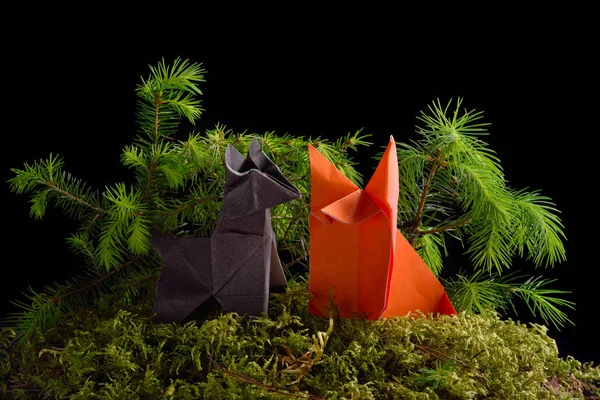 Origami wolf and fox — Stock Photo, Image