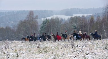 Canlandırma Rus köpekleri ile geleneksel avcılık