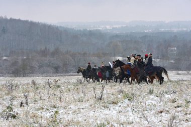 Canlandırma Rus köpekleri ile geleneksel avcılık