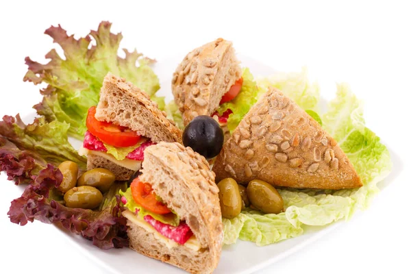 Sandwiches en plato — Foto de Stock