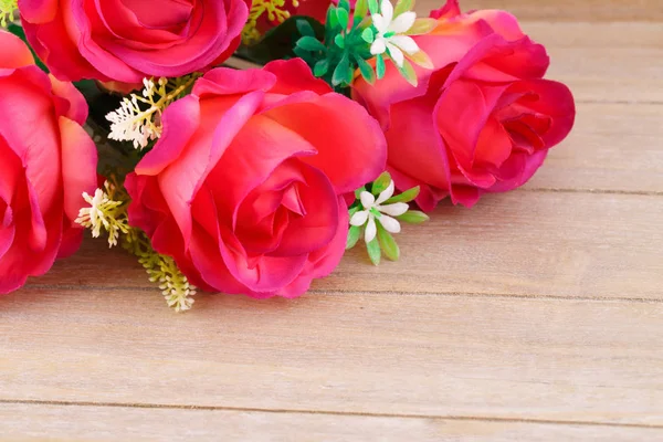 Rosen aus rotem Stoff — Stockfoto