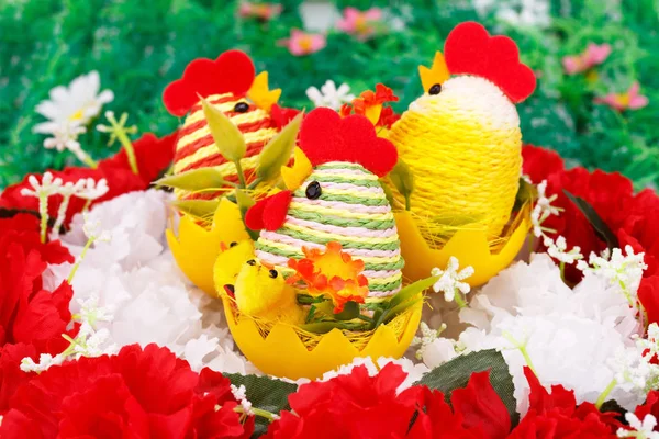 Decoración de Pascua con gallinas — Foto de Stock