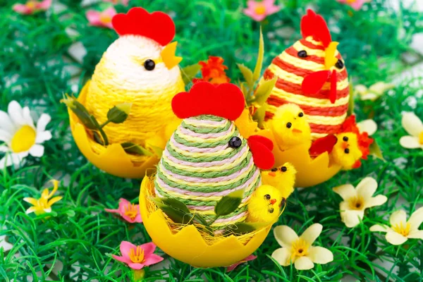Decoração de Páscoa com galinhas — Fotografia de Stock