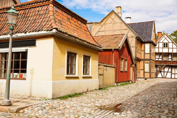 Traditionele oude huizen in Oslo — Stockfoto