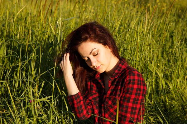 Mujer joven —  Fotos de Stock