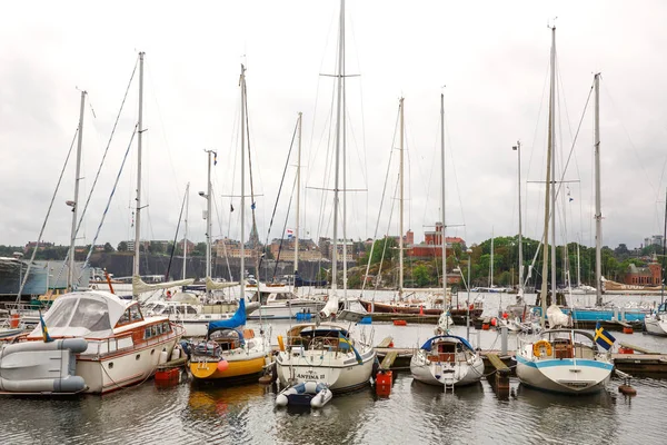 Yachten auf Stockholm — Stockfoto